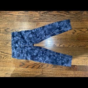 Athleta girl blue marble Capri leggings
